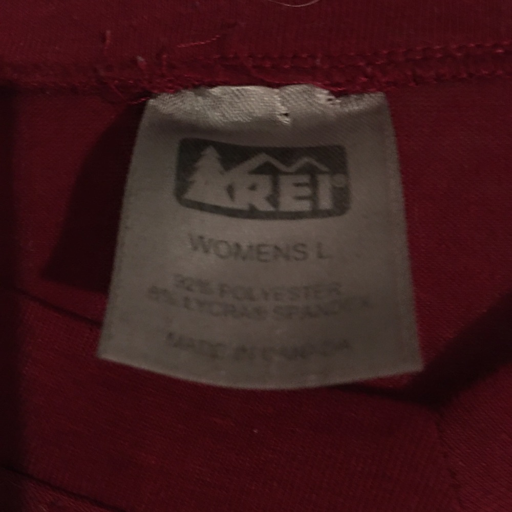 Women’s light weight long sleeve REI shirt